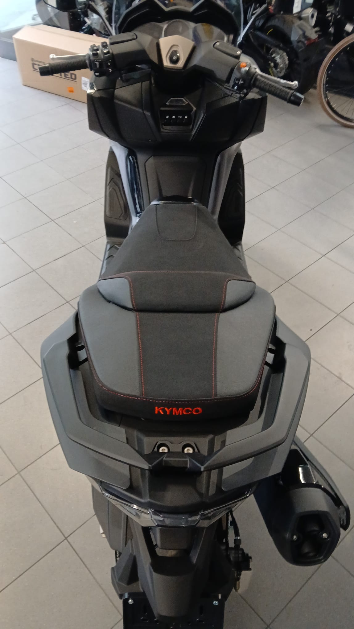 KYMCO AK 575 (2025)