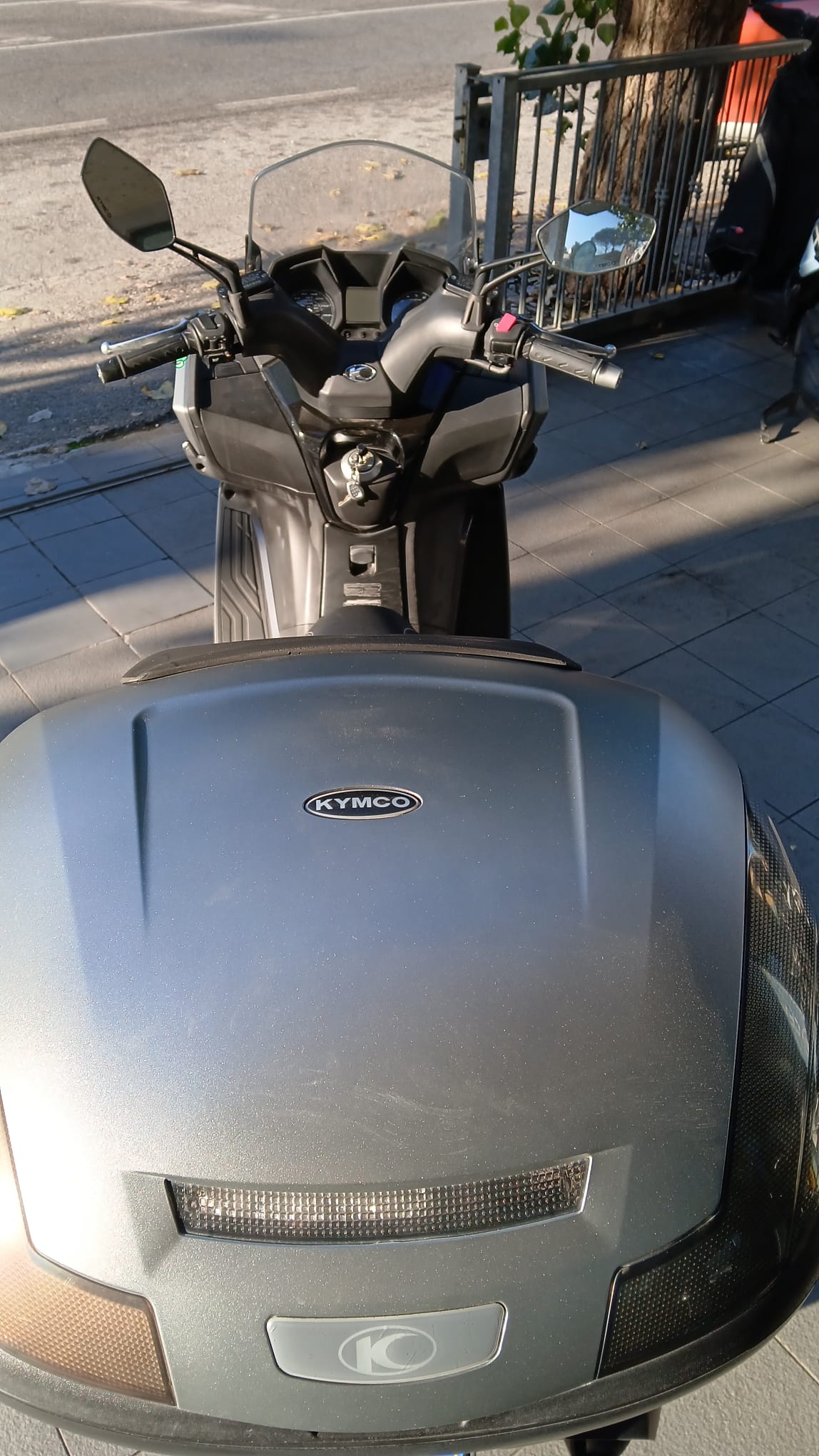 KYMCO DOWNTOWN 350