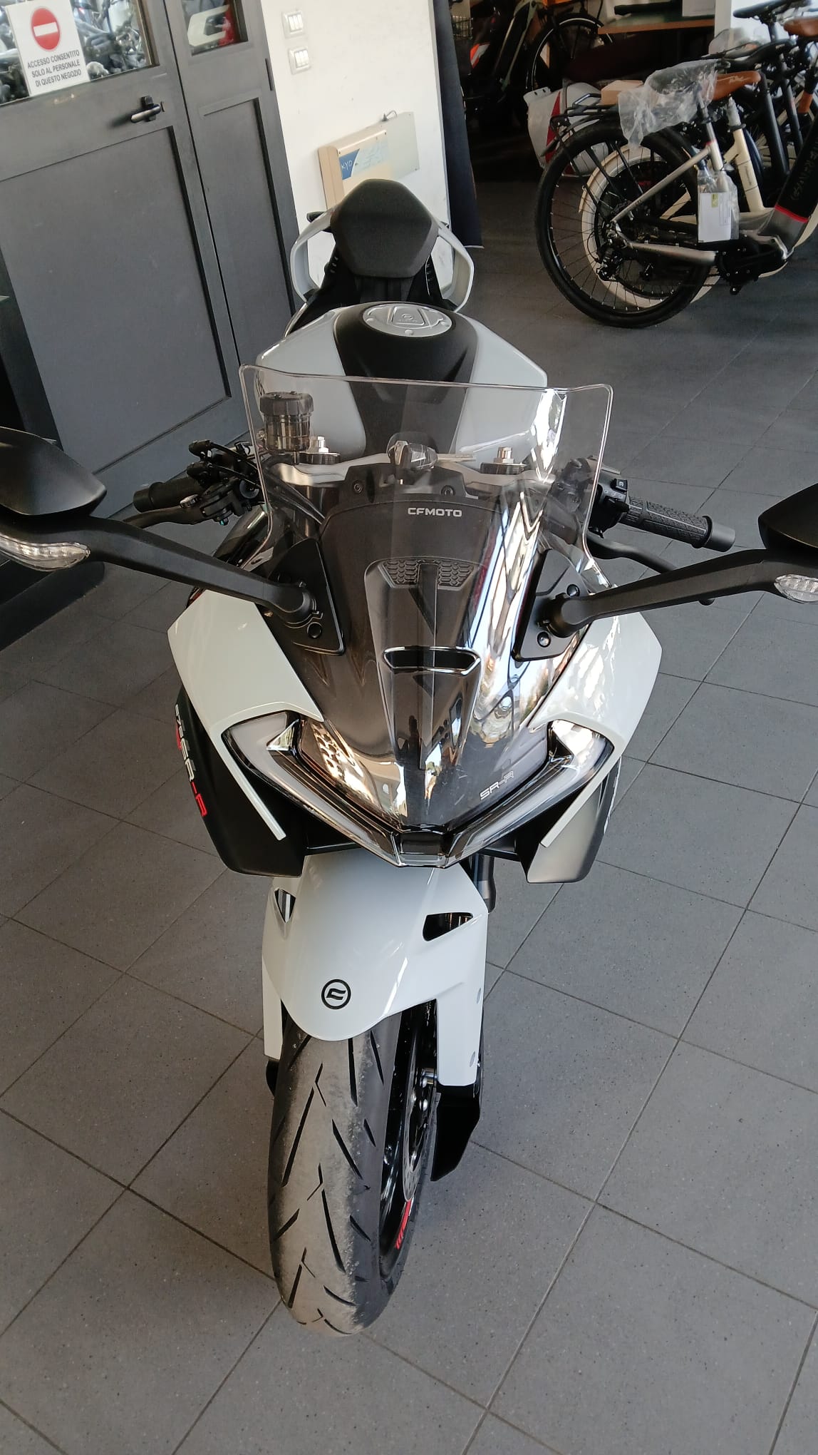 CFMOTO 675SR R (2025)
