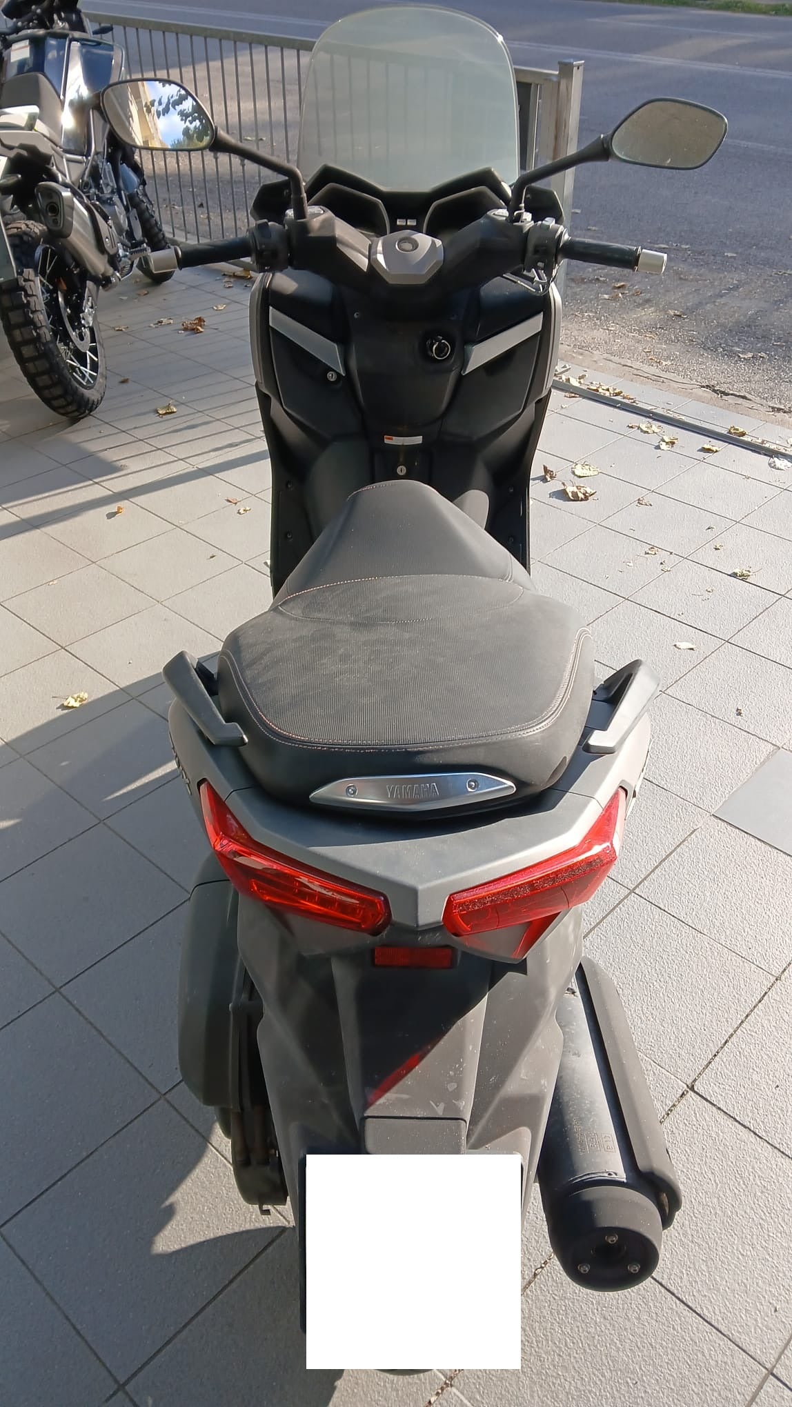 YAMAHA X-MAX 250