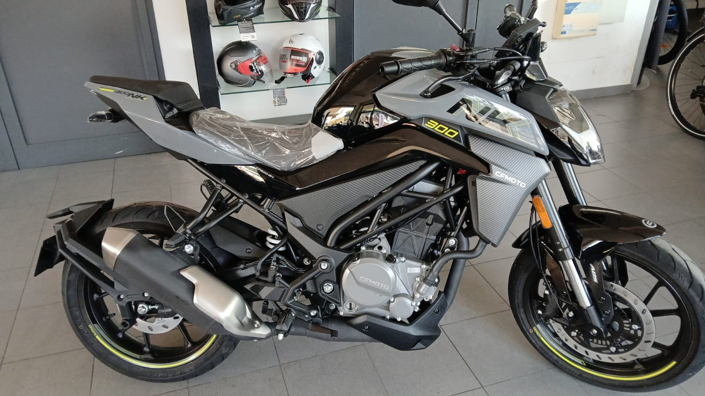 CF MOTO 300 NK