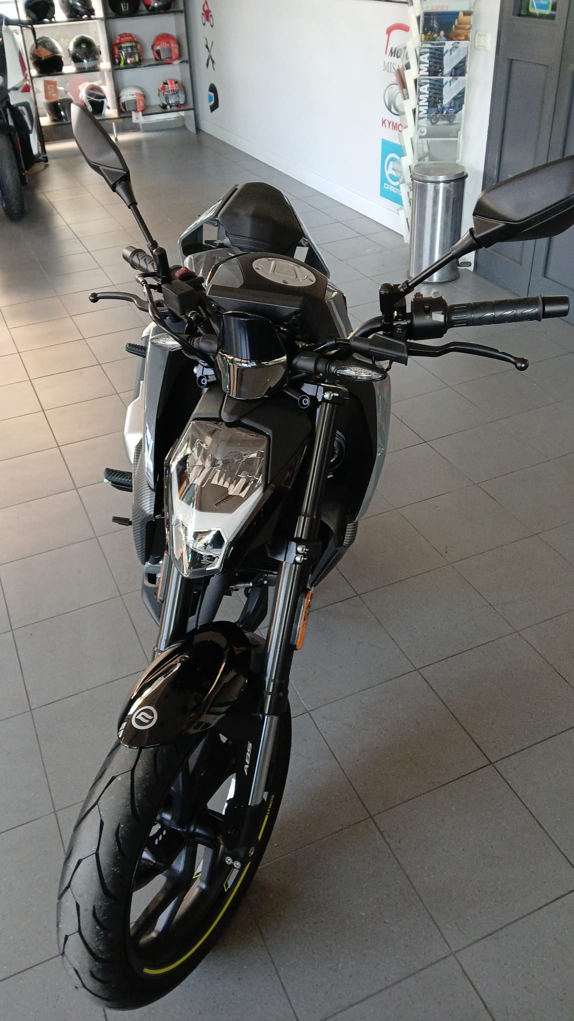 CF MOTO 300 NK