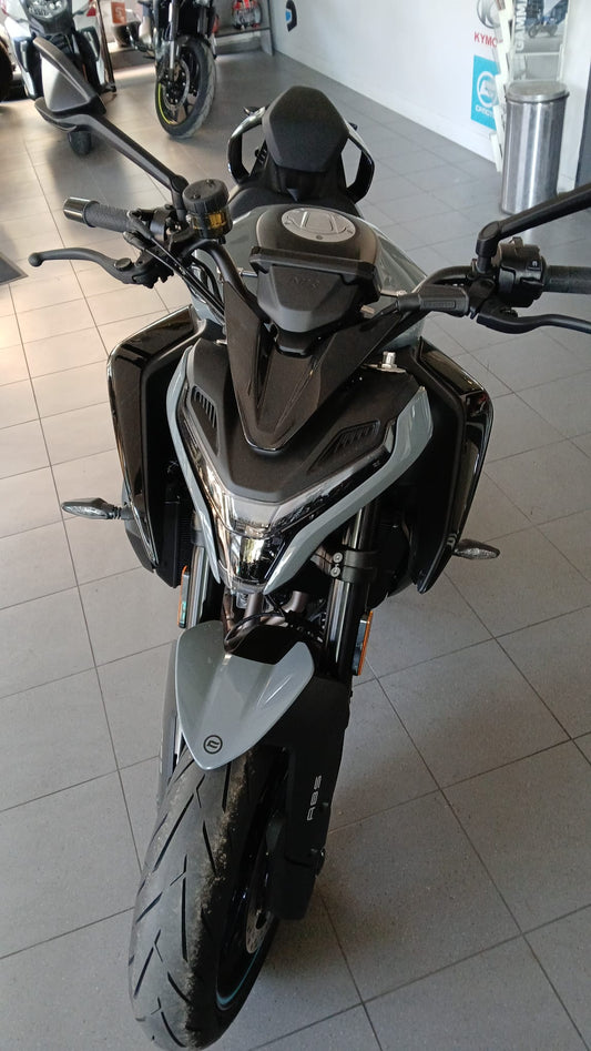 CFMOTO 675NK