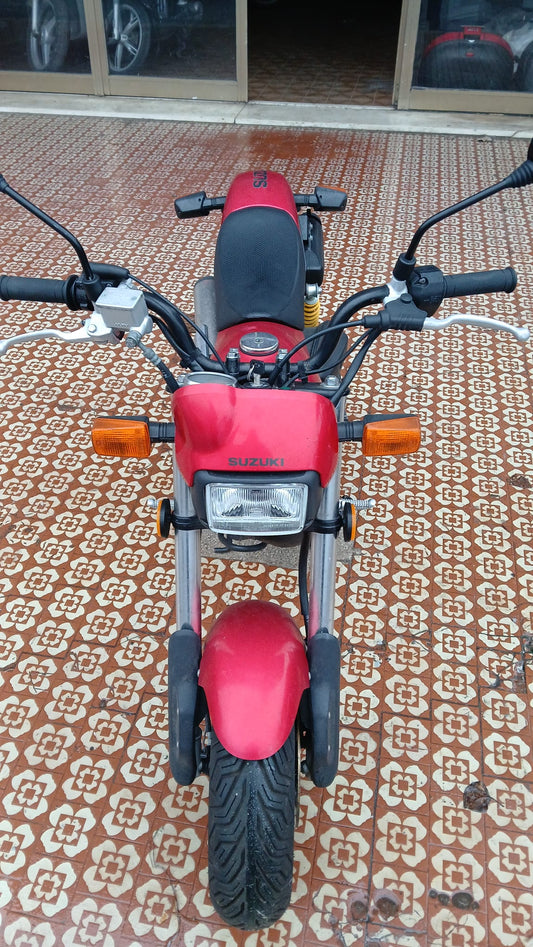 SUZUKI STREET MAGIC 50
