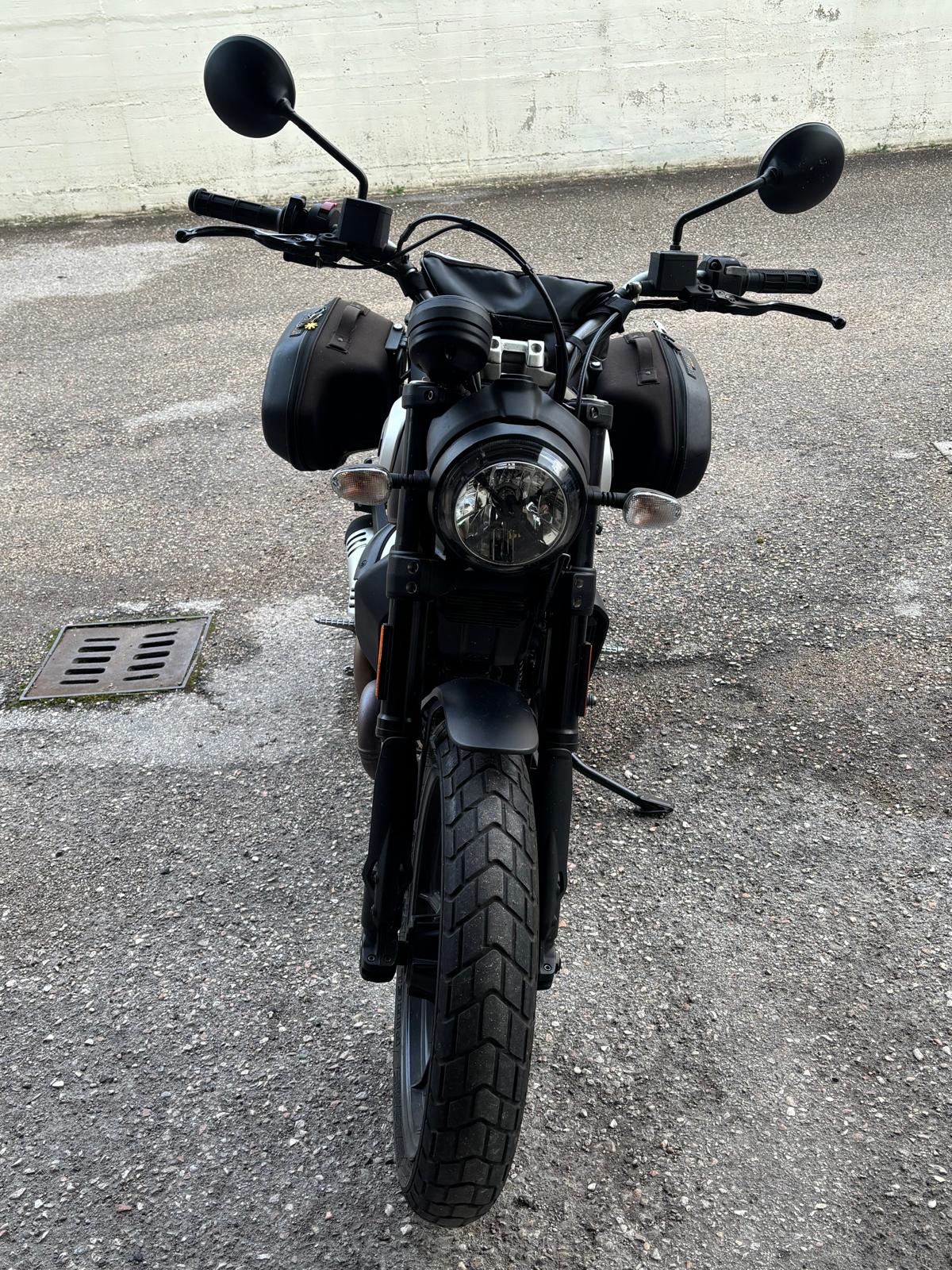 DUCATI SCRAMBLER 800
