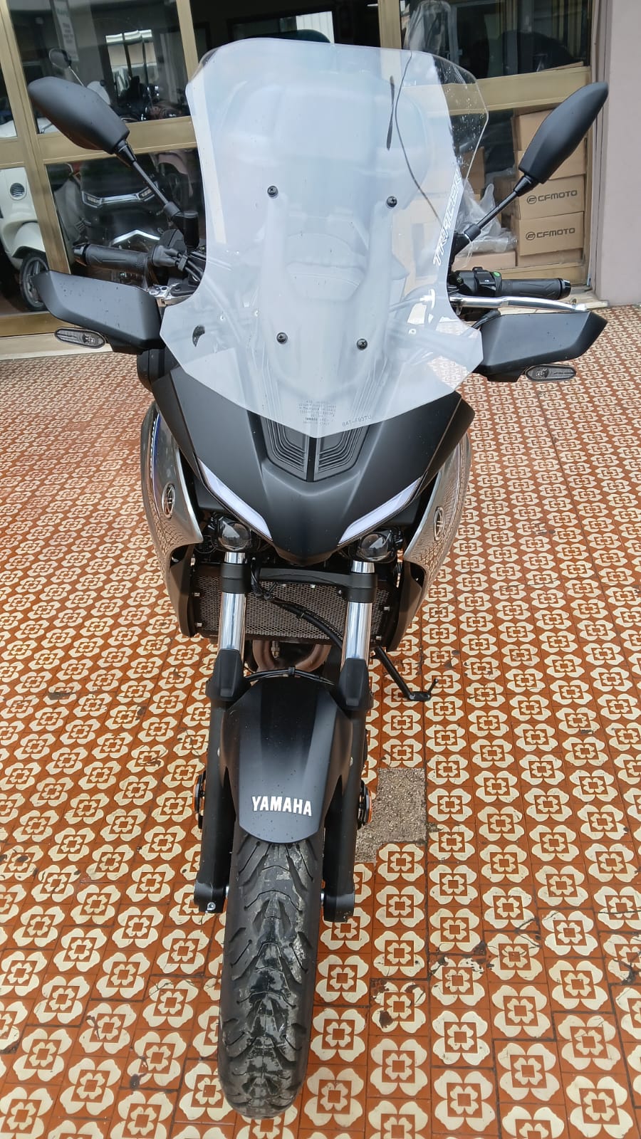 YAMAHA TRACER 7
