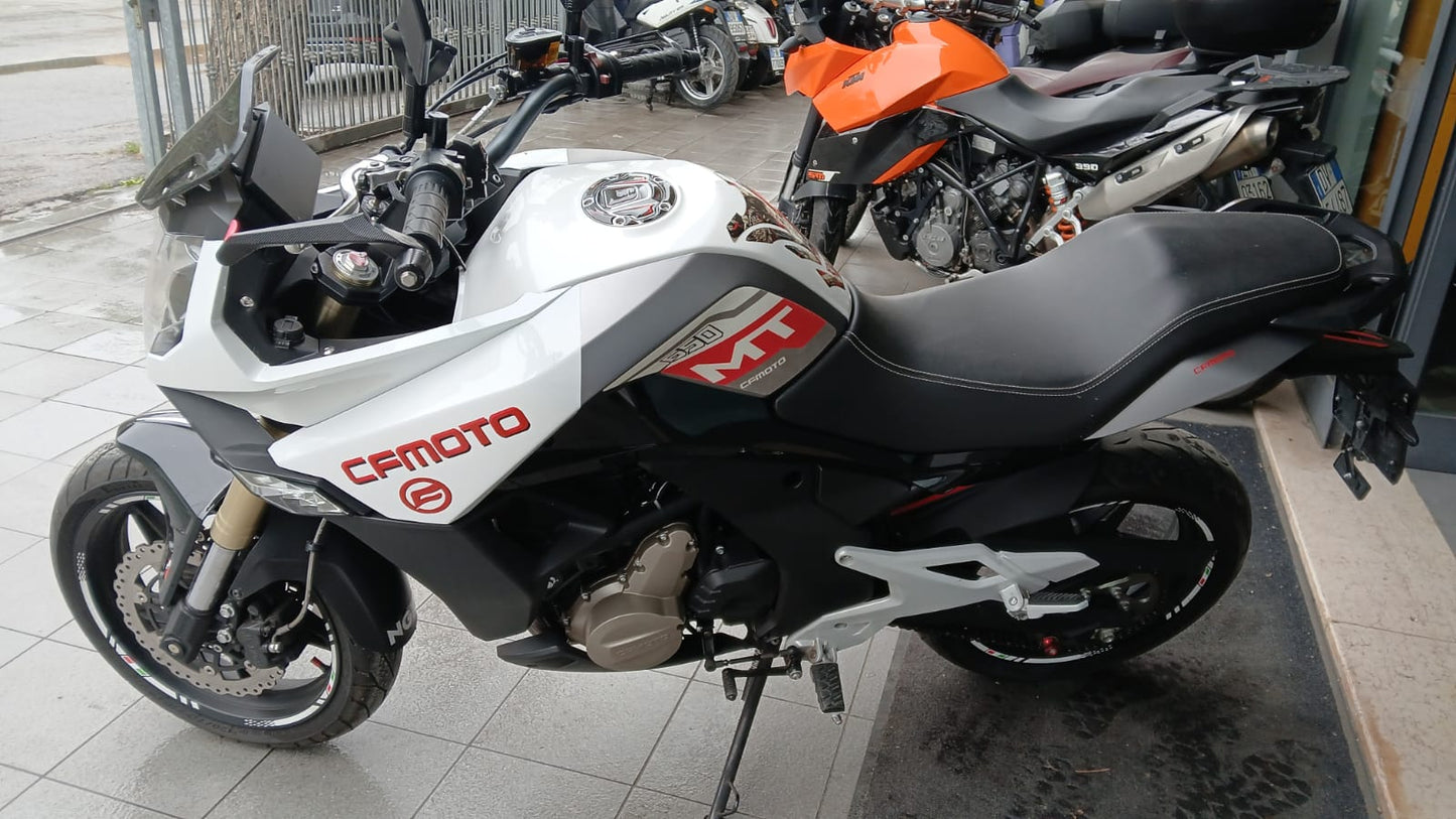 CF MOTO 650 MT