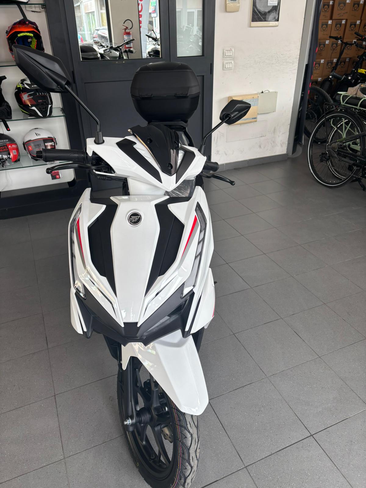 KEEWAY ICON 125