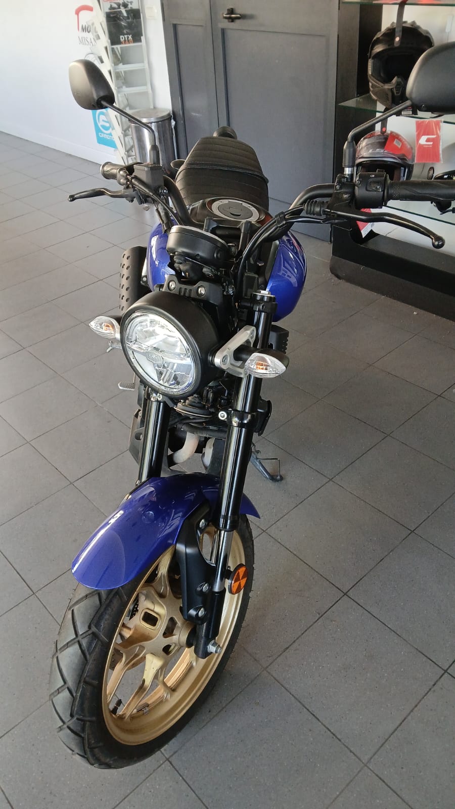 YAMAHA MT-125