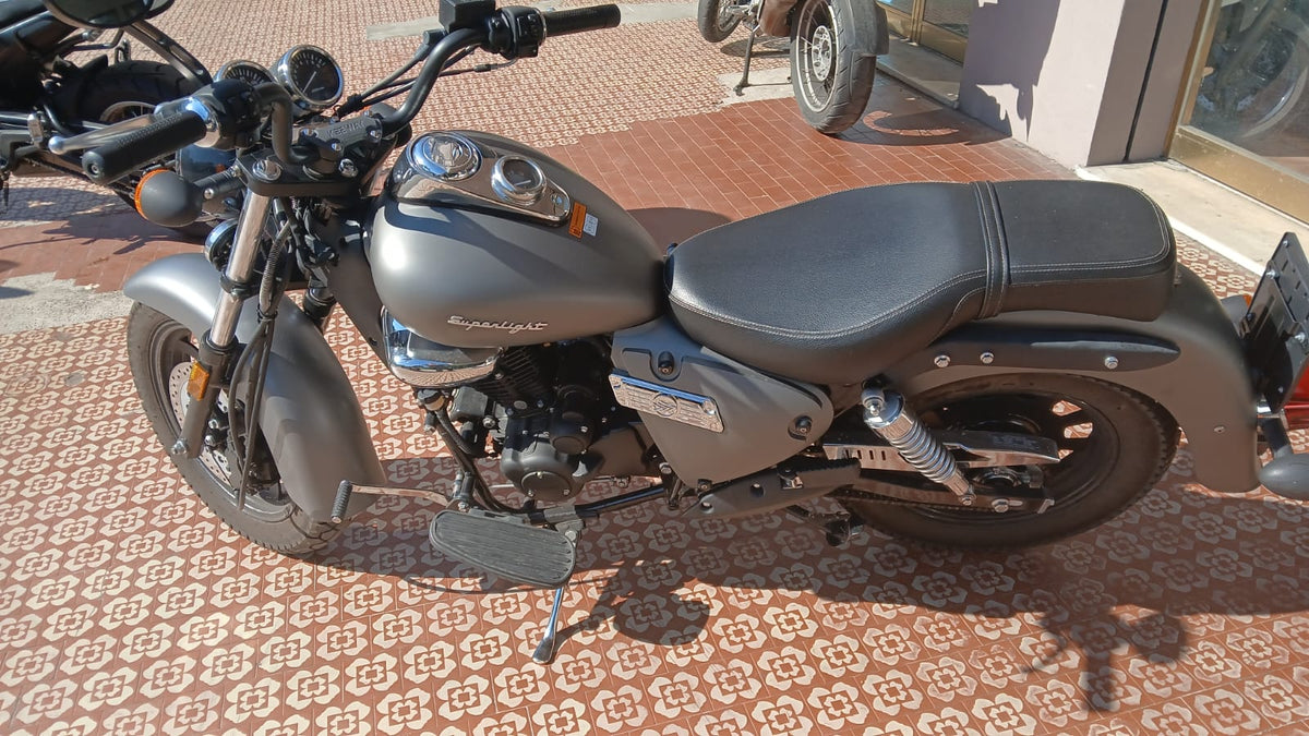 Keeway Motor Superlight 125 - 2025