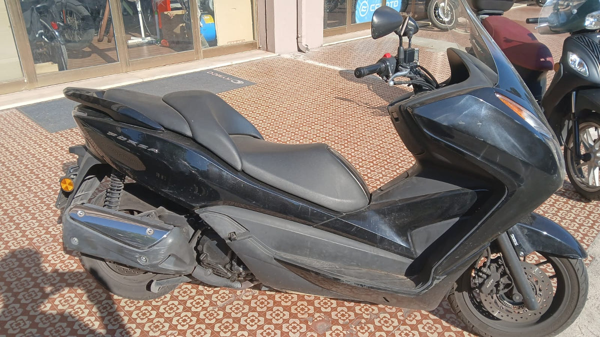 Honda Forza 250 X
